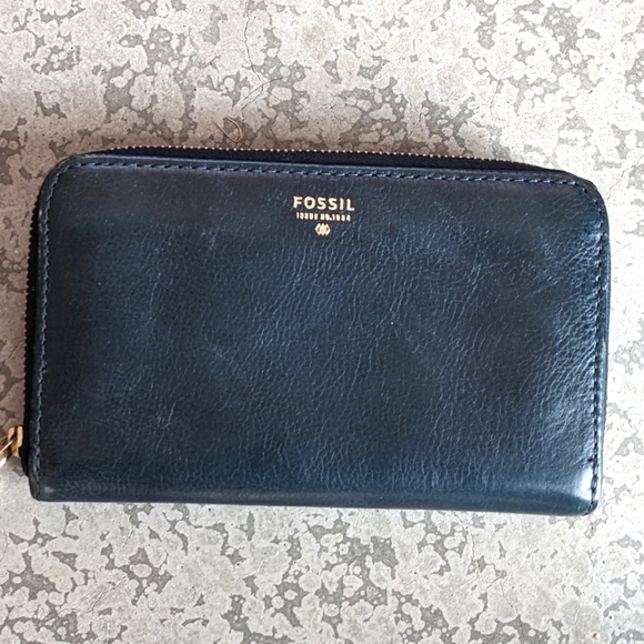 Fossil wallet, clutch, leather wristlet - Picture 9 of 11